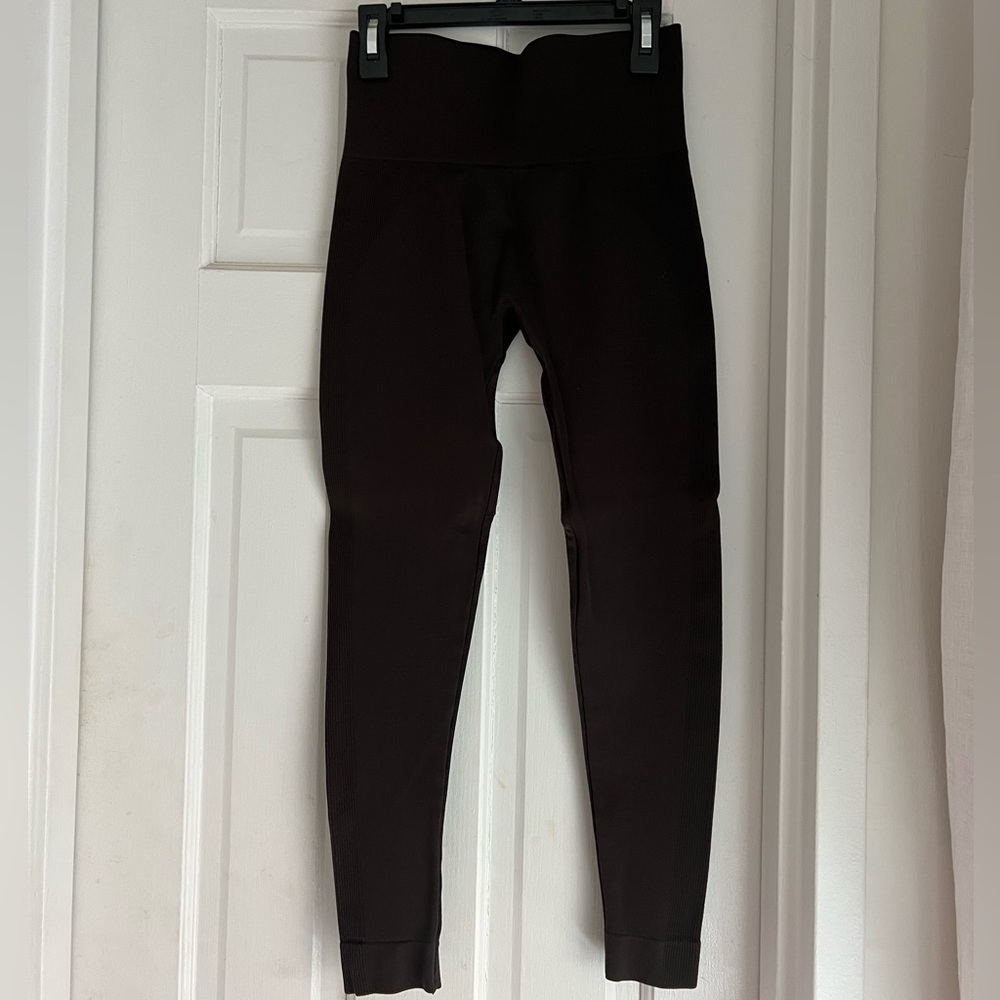 SET Active Brown Leggings